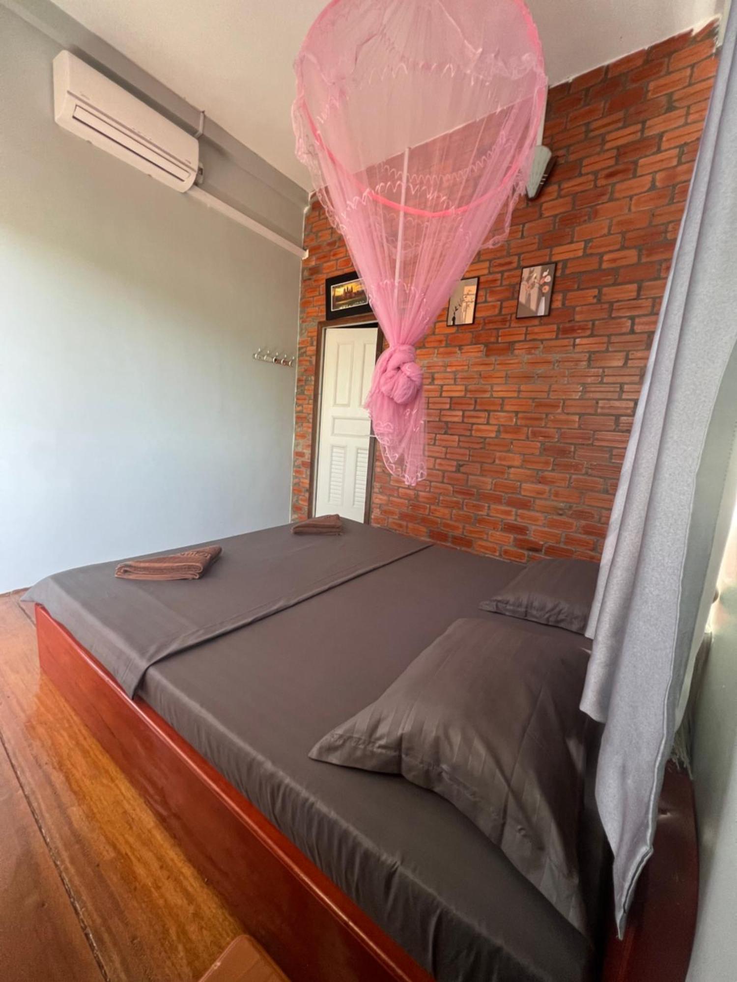 קו רונג סנלואם Ing Ing Guesthouse מראה חיצוני תמונה